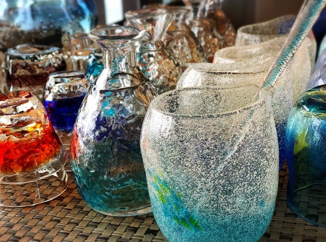 琉球ガラスの特徴と魅力とは？沖縄の伝統工芸はリサイクル品？3